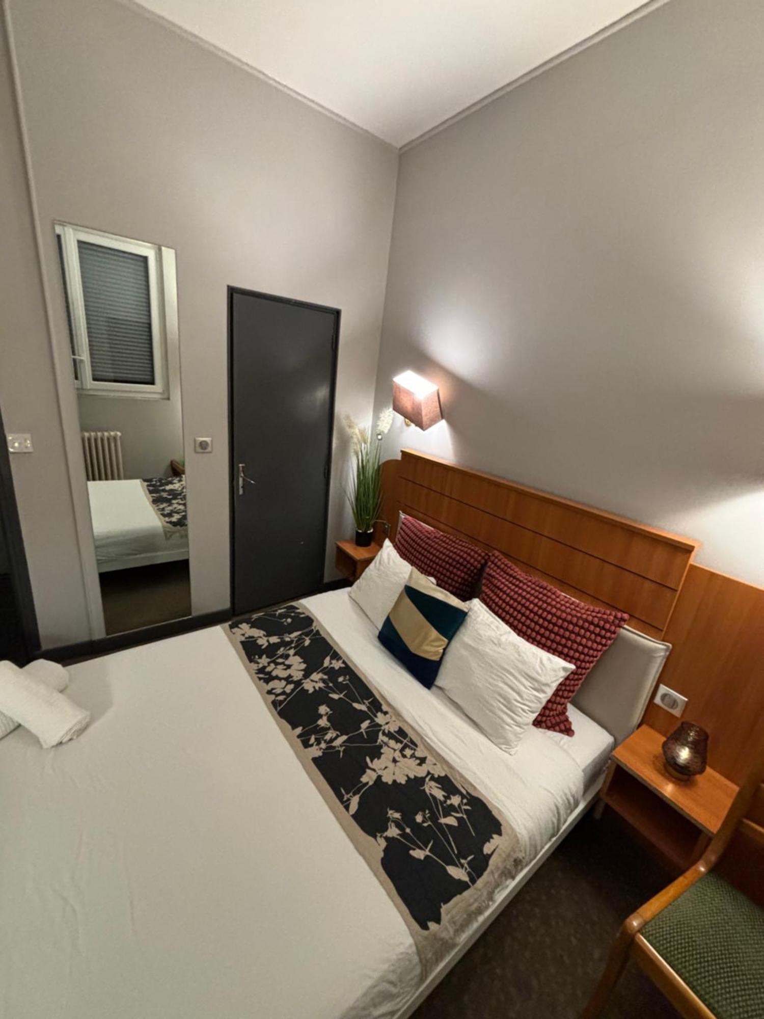 Hotel Astrid Rouen Exterior photo